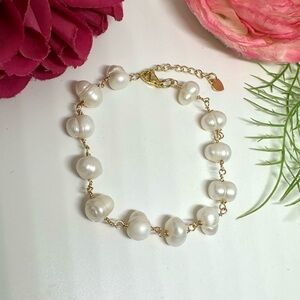 NEW⚜️Freshwater Pearl Hand Wired Bracelet